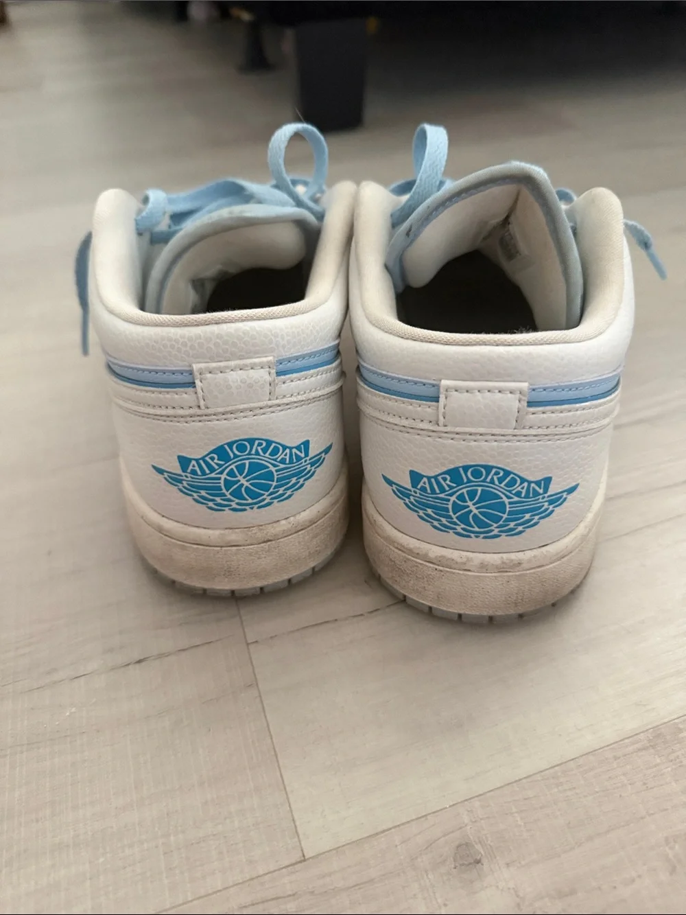 Jordan 1 low top baby blue